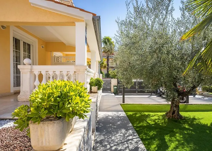 Апартаменты Opatic *